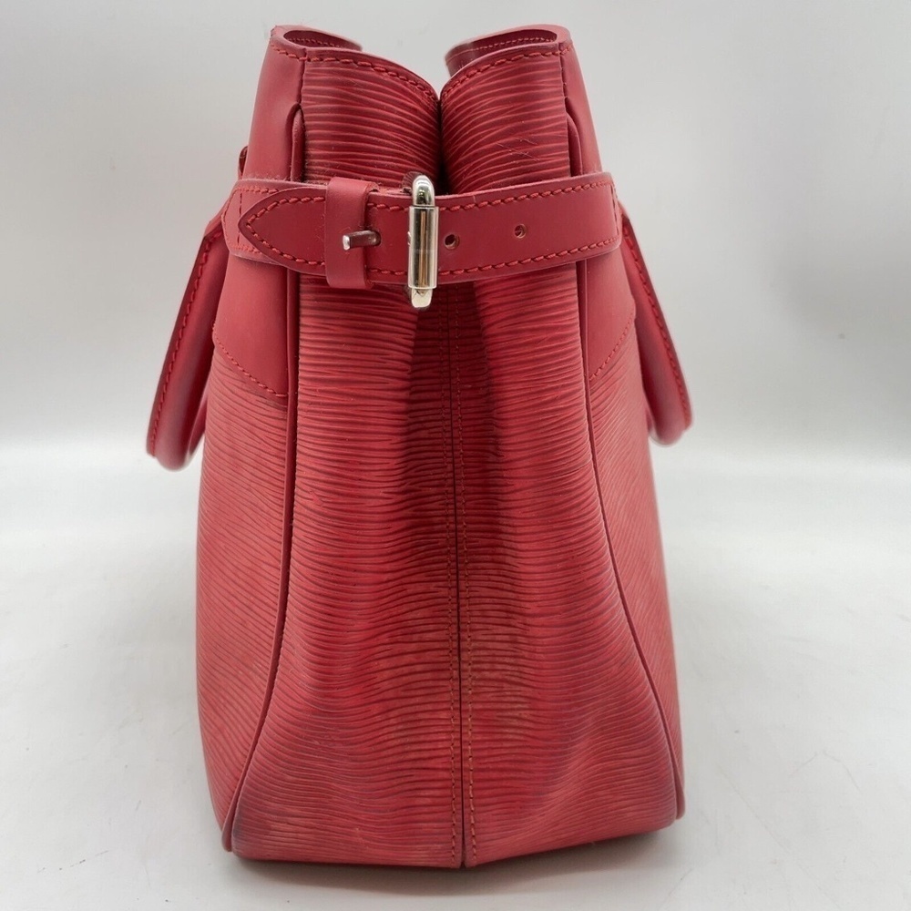 Louis Vuitton Epi Red Passy PM  Hand Bag - Picture 4 of 12